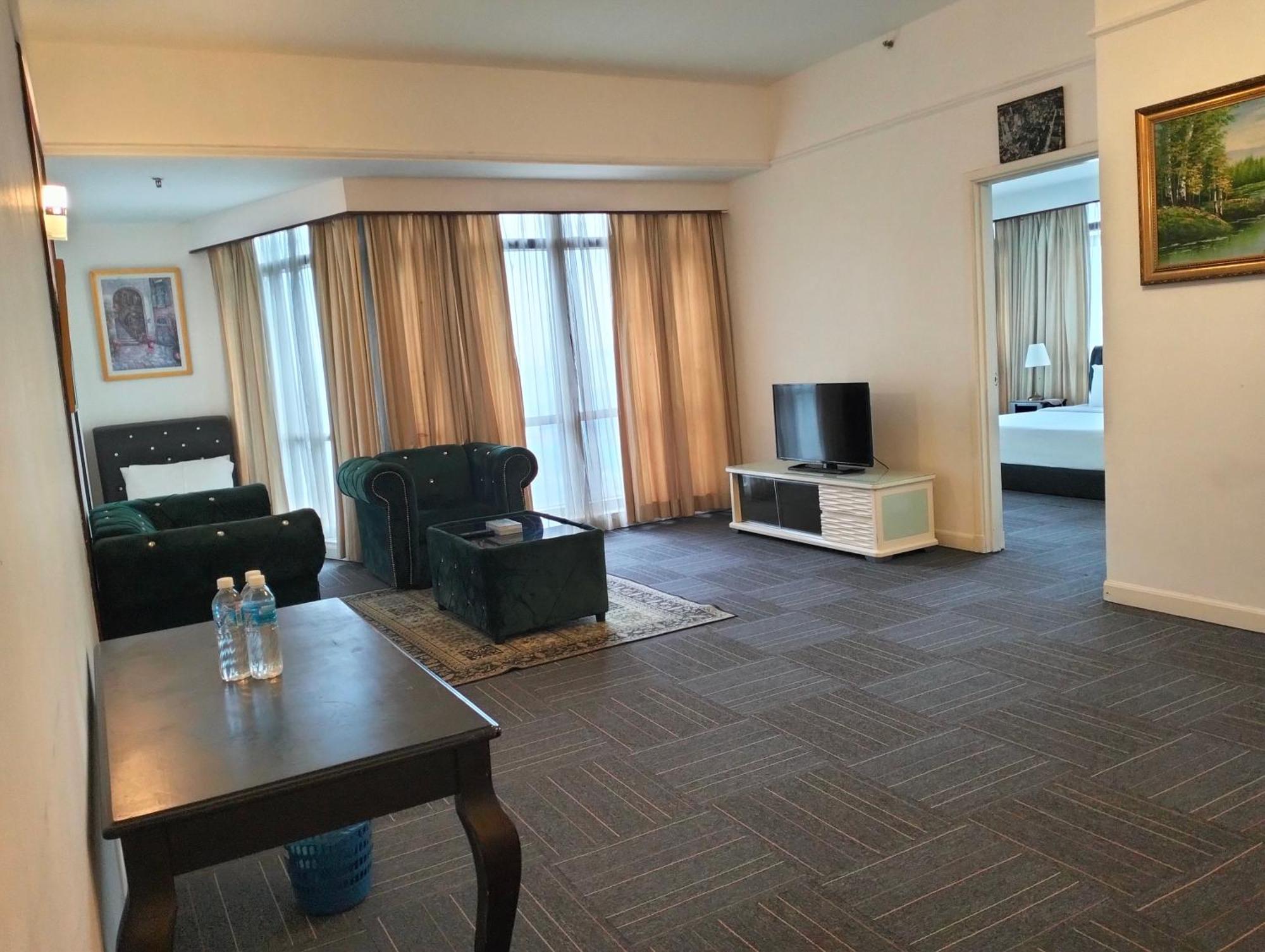Berjaya Times Square Service Suite By Luna Kuala Lumpur Buitenkant foto