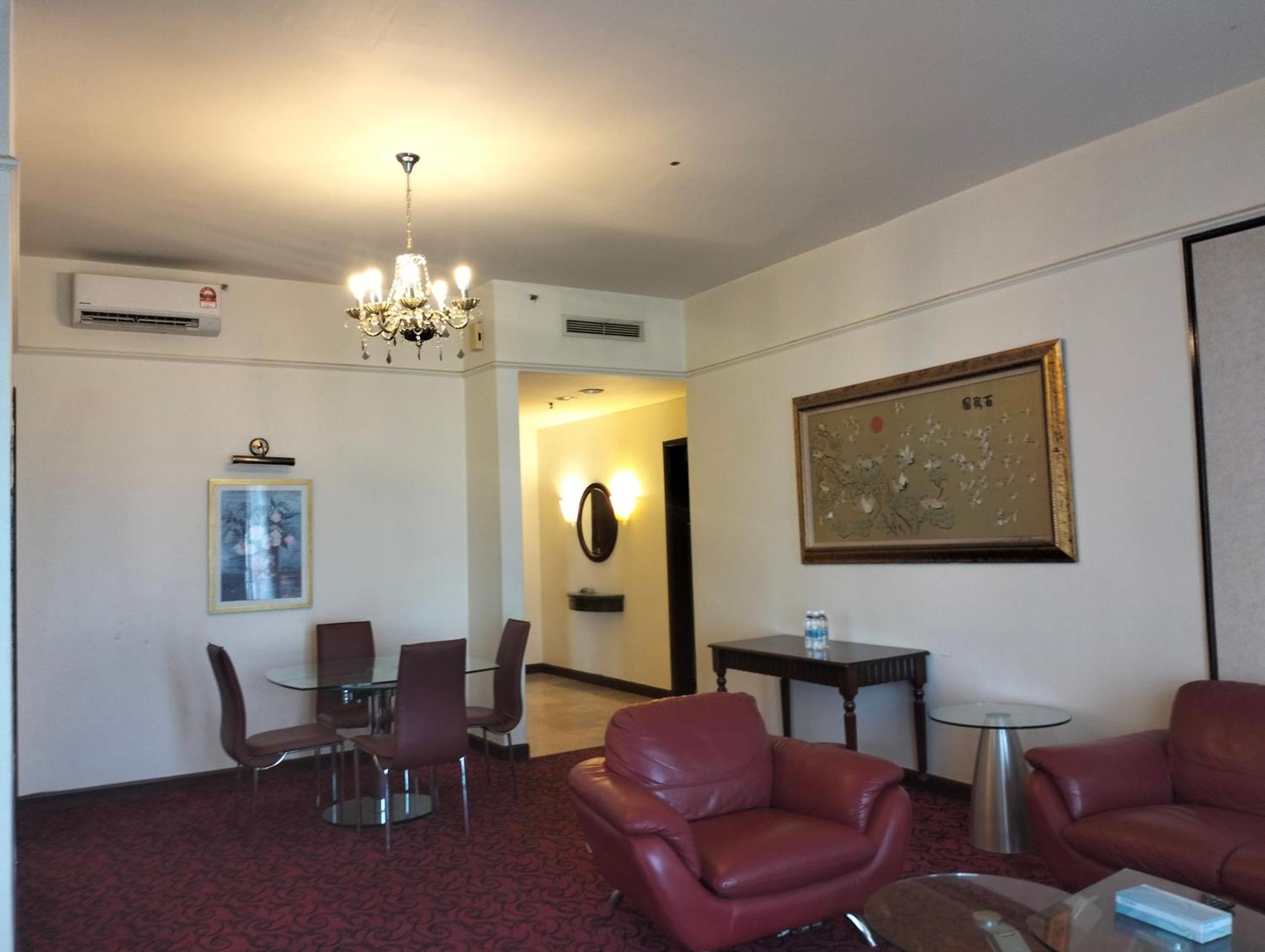 Berjaya Times Square Service Suite By Luna Kuala Lumpur Buitenkant foto